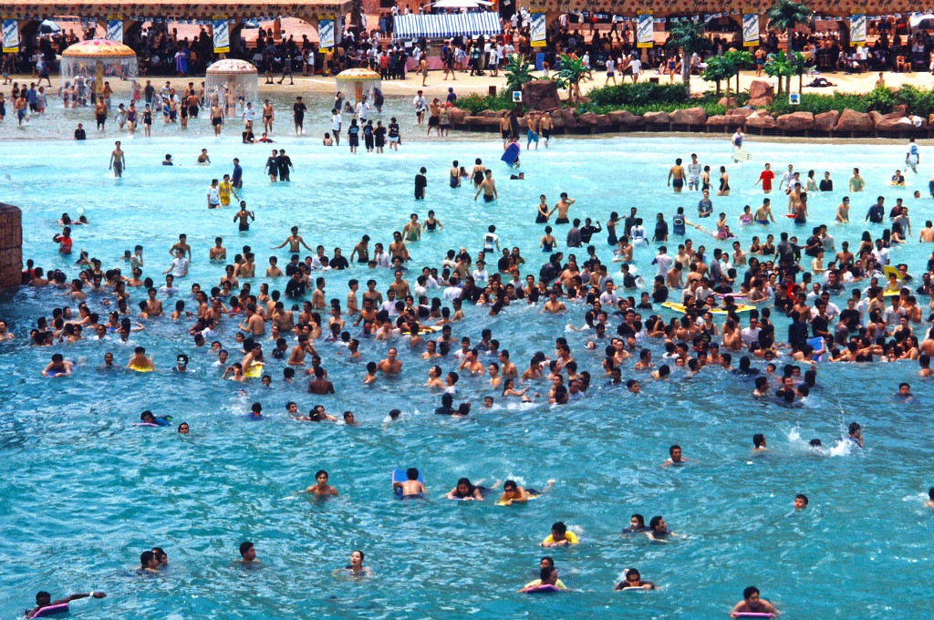 Ninos Interactivos Gigantes Y Piscina Adulta De La Onda Del Parque Del Agua Para El Equipo Del Parque De Atracciones