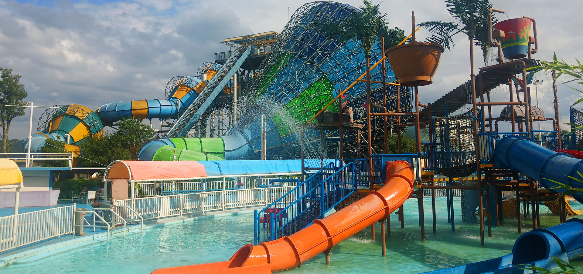 calidad Diapositiva del parque del agua Fábrica