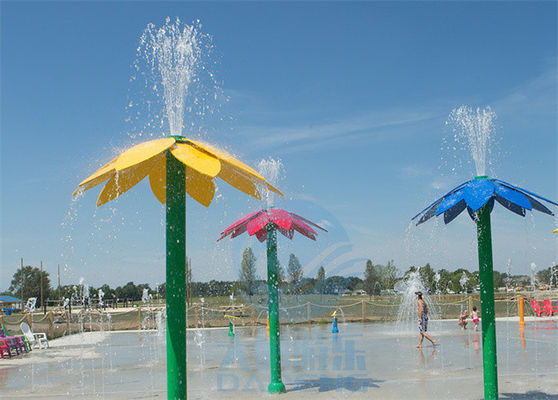 Altura colorida de la fuente los 3.0m del parque del agua del estilo de la flor de Aqua Park Water Splash Pad