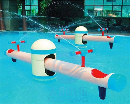 Los juegos de Aqua Park Toy Swimming Pool de los niños del equipo del juego del agua riegan el espray de la oscilación