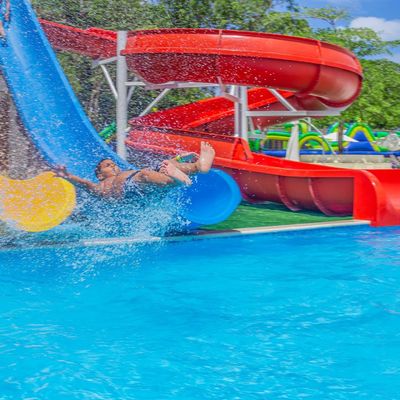Un buen precio. Casa de natación comercial 1 Casa privada en forma de piscina subterránea Deslizador de fibra de vidrio en línea
