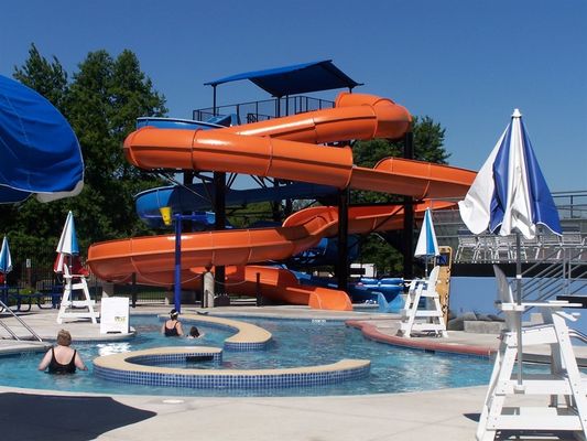 Un buen precio. Parque de ejercicios al aire libre Parque acuático Equipo de parques acuáticos Fibra de vidrio tobogán para piscina al aire libre en línea