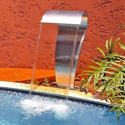Un buen precio. Accesorios para piscinas de metal SPA Cabeza de fuente de acero inoxidable Cascada Cascada exterior en línea