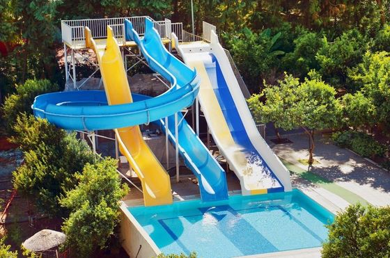 Un buen precio. Equipo acuático de OEM Juego de diversiones Parque acuático Paseos de piscina tobogán en venta en línea