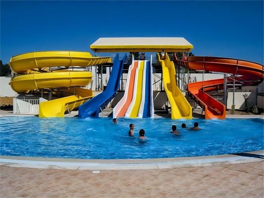 Un buen precio. Slides de fibra de vidrio anti-corrosión Juegos acuáticos al aire libre Parque acuático Equipo de juegos infantiles en línea