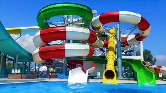 Un buen precio. 12 mm De espesor de fibra de vidrio tobogán de la piscina de agua Parque temático Equipo conjunto en línea