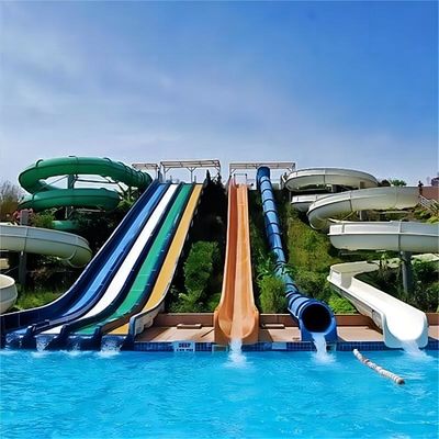 Un buen precio. Parque acuático para niños Atracciones Cabalgadas de fibra de vidrio toboganes acuáticos para niños en línea