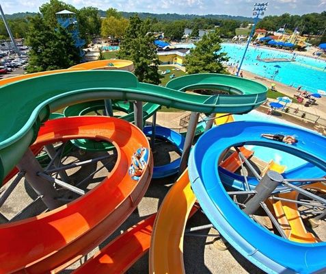 Un buen precio. Niños Parque acuático de diseño paseos tubo de fibra de vidrio tobogán para juegos al aire libre en línea