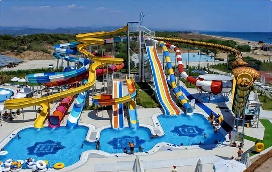Un buen precio. Parque temático acuático comercial piscina paseos en tobogán de fibra de vidrio en línea