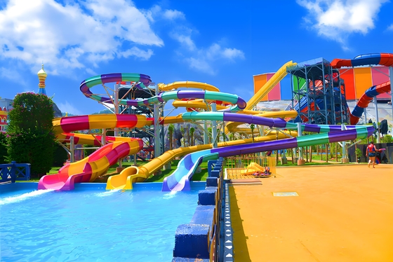 Un buen precio. Gran equipo de entretenimiento al aire libre Parque acuático toboganes acuáticos de fibra de vidrio Juegos acuáticos Parque de juegos toboganes acuáticos para piscina espiral abierta Apto para adultos y niños Personalización en línea