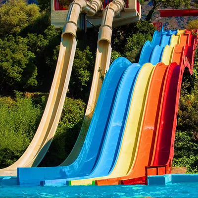 Un buen precio. Customized Size Fiberglass Water Park Slide with 6-8mm Thickness and Over 10 Years Service Life en línea