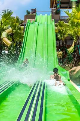 Un buen precio. High-Speed Racing Rainbow Fiberglass Slide for Commercial Water Parks with 30-60 Days Delivery en línea