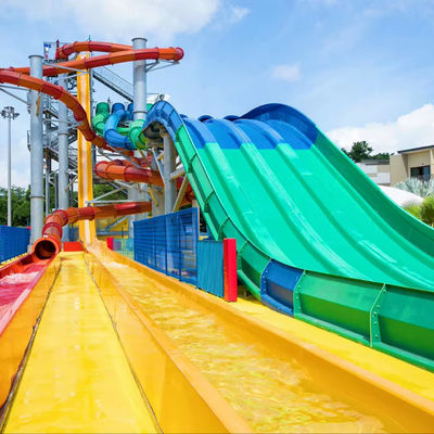 Un buen precio. Customized Size Outdoor Water Park Slide with 6-8mm Thickness Fiberglass and Over 10 Years Service Life en línea