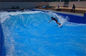 Los últimos adultos profundos de la piscina de la onda de la resaca practican surf la máquina del simulador modificada para requisitos particulares