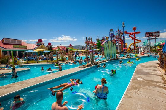 Un buen precio. El río artificial del río del equipo del parque perezoso de acero comercial del agua modificó para requisitos particulares en línea