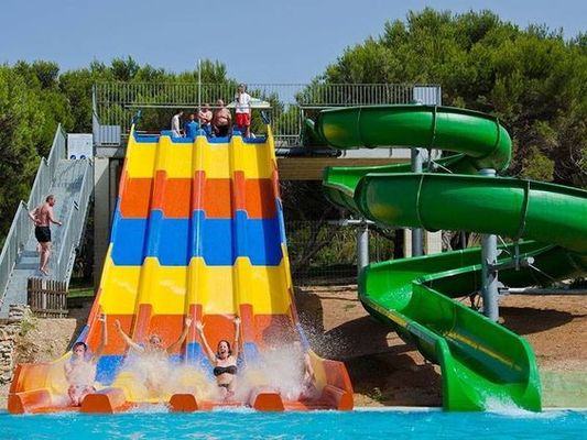 La diapositiva del parque del agua modificó la diapositiva de la piscina para requisitos particulares para los adultos y los niños