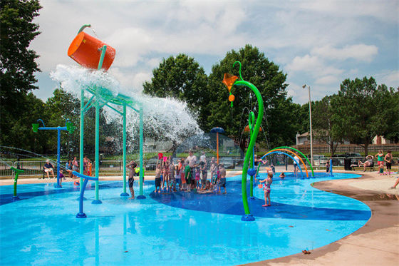 Un buen precio. Cubo de colada modificado para requisitos particulares del parque del agua de la fibra de vidrio y cortina de agua de acero galvanizada en línea