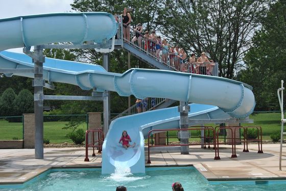 Parque acuático Equipo de entretenimiento toboganes de fibra de vidrio Feria Parque de atracciones al aire libre Paseos para niños
