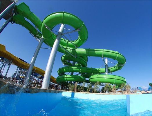 Parque acuático de fibra de vidrio OEM Deslizamiento de 2 personas Aqua Atract Parque Juegos Atletismo