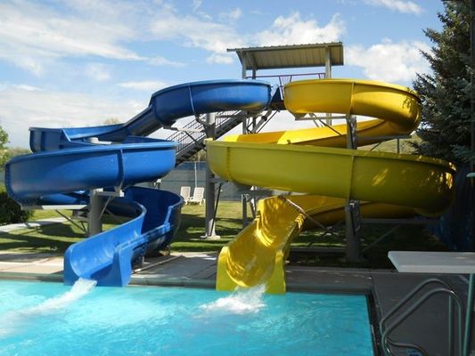 Un buen precio. OEM Parque de diversiones Recorrido acuático de fibra de vidrio Slide Kid para piscina al aire libre en línea