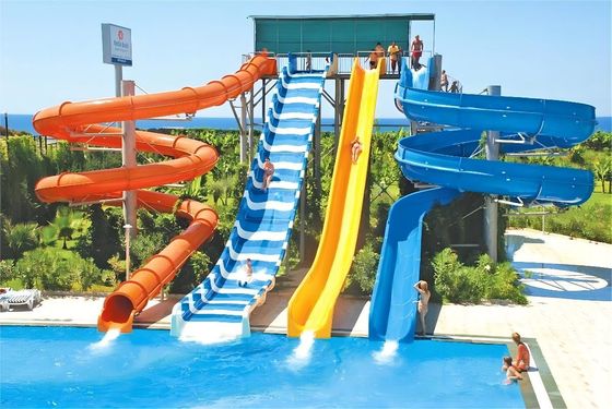 Parque acuático de fibra de vidrio de color personalizado tobogán juegos acuáticos al aire libre equipo de piscina de parque para niños