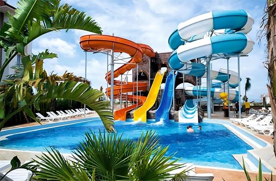 18.5Kw Equipo de área de juegos acuáticos Gran tobogán de la piscina Accesorios para juegos al aire libre