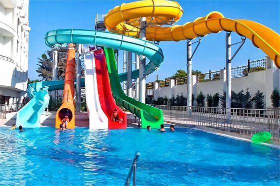 18.5 Kw Parque acuático tobogán juego de diversiones paseos de fibra de vidrio tobogán al aire libre para niños