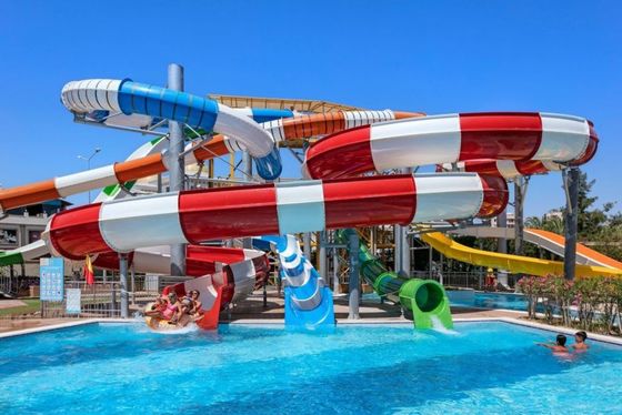 ODM Parque temático acuático al aire libre Juegos deportivos Paseos por el tubo Fibra de vidrio Slide
