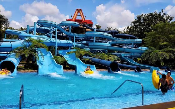 Parque acuático al aire libre Piscina de fibra de vidrio tobogán de 5 m de altura