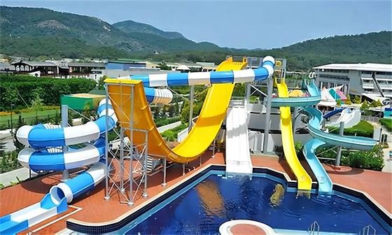 ODM Entretenimiento al aire libre Parque acuático Equipo de juegos Espiral de tobogán