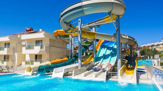ODM Parque de juegos comercial al aire libre piscina tobogán acuático de fibra de vidrio para adultos