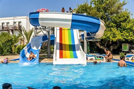 Instalaciones del parque acuático de ODM piscina comercial toboganes de juegos acuáticos para niños