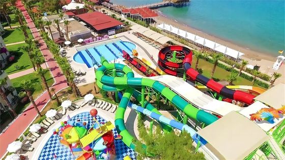 Parque de diversiones de agua de acero galvanizado y sumergido en caliente Equipo de piscina tobogán acuático de fibra de vidrio