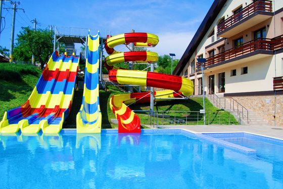 OEM Parque acuático comercial de atracciones paseo de tubo de fibra de vidrio de tobogán en espiral Set para la venta