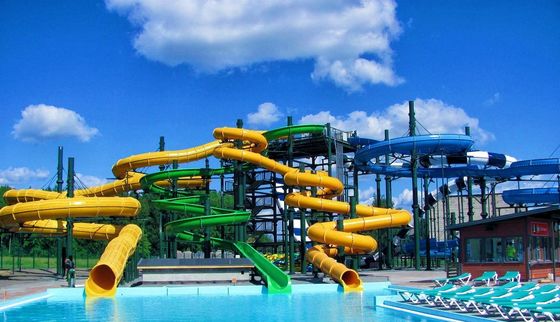 Piscina al aire libre Equipo de juegos de niños Fibra de vidrio tobogán acuático en el parque