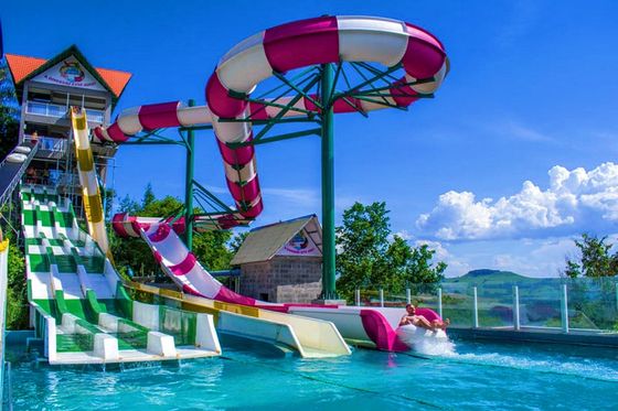 Un buen precio. Accesorios de piscina al aire libre Fibra de vidrio tobogán acuático para niños en línea