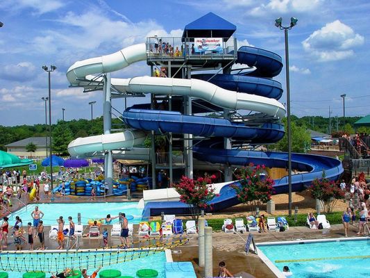 Parque acuático de diversiones al aire libre Parque de juegos Equipo de piscina Slide de espiral