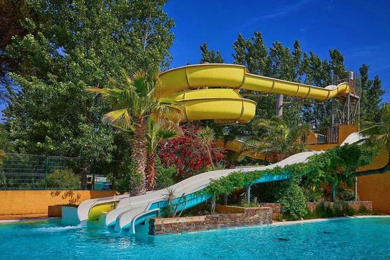 ODM Parque acuático Piscina de verano Juegos acuáticos Equipo de juego Deslizamiento espiral