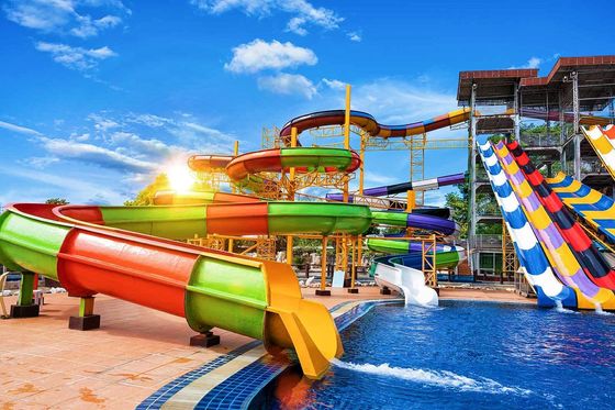 Parque acuático De diversiones acuáticas Equipo de natación de fibra de vidrio Piscina Grandes toboganes de fibra de vidrio Atracción