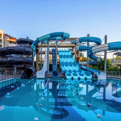 Parque acuático Parque acuático juegos al aire libre Piscina tobogán de fibra de vidrio Para la venta de la piscina