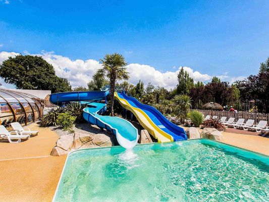 Piscina comercial al aire libre Juegos acuáticos Equipo de juegos acuáticos más popular Slide