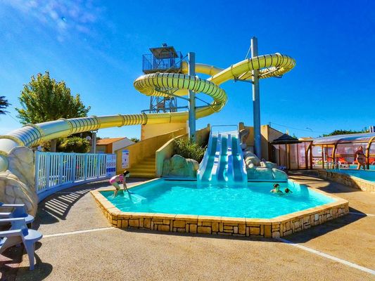 Parque de juegos para niños al aire libre piscina tobogán acuático de fibra de vidrio para niños