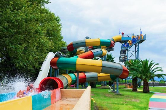 OEM Centro de juegos de jardín comercial Juegos acuáticos Fibra de vidrio tobogán para niños