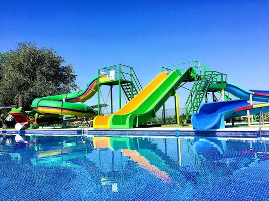 Parque acuático Niños Equipo de juegos acuáticos Conjunto de tubo espiral de agua para niños