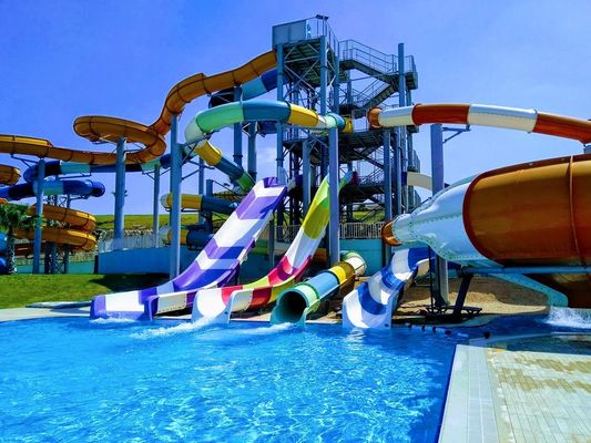 Mini Parque acuático Equipo de la piscina de la espiral de agua de tobogán de suministros para niños