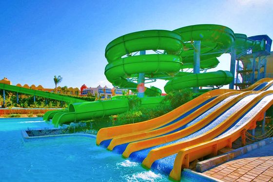 Parque de juegos acuáticos popular Aqua Spray Carnaval tubo espiral de fibra de vidrio tobogán de agua para niños