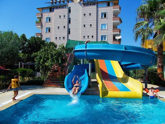 Diseño de la piscina del parque acuático Amusement Water Spiral Fiberglass Slide