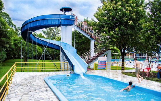 Parque acuático Juego Equipo de la piscina 3-5m Alto tobogán de fibra de vidrio para niños