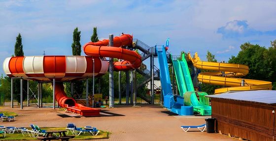Parque acuático niños piscina de diversión Fibra de vidrio tubo espiral cuenco de diapositiva