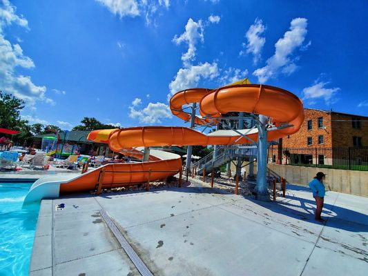 Equipo de la piscina para el patio de juegos al aire libre Espiral de fibra de vidrio